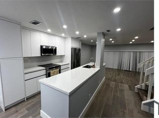8223 NW 8th Pl, Fort Lauderdale, FL 33324