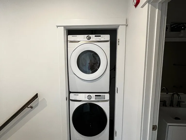 108 N Division St #301 — Photo 3