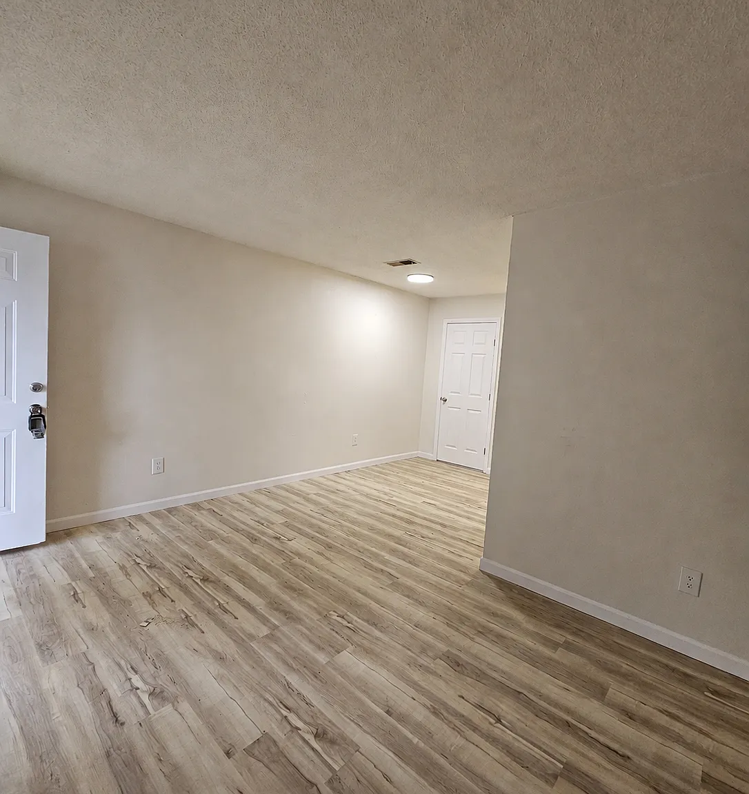 1 bed, 650 sqft, $800 — Photo 3
