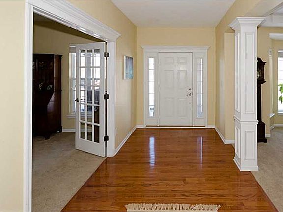 3rd image of 2895 Windy Knoll Ln