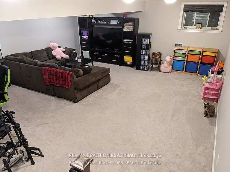 876 Stonewalk Dr — Photo 14