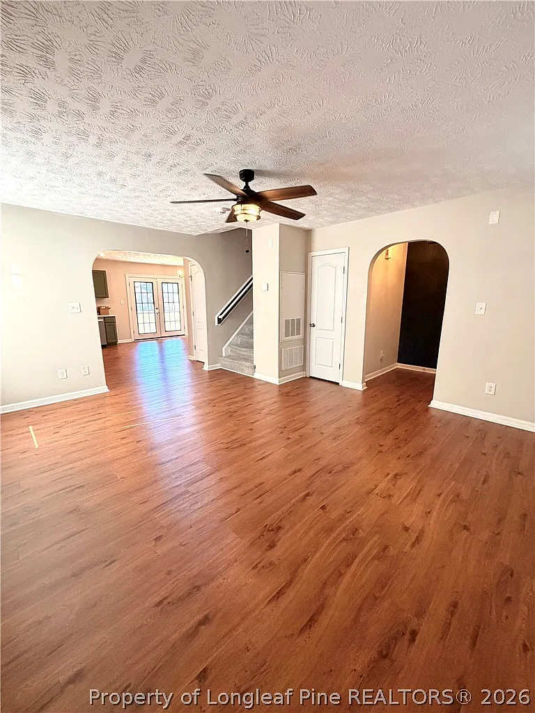3 bed, 2.5 bath, 1593 sqft, $1,800 — Photo 4