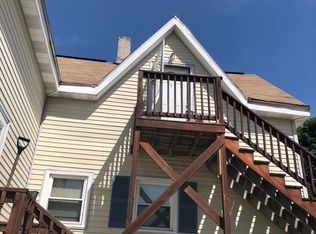 9 Wight St APT 6, Raymond, NH 03077