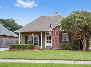 1915 Hunters Trail Dr, Baton Rouge, LA 70816