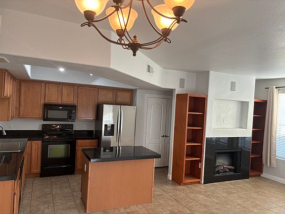 2nd image of 2401 E Rio Salado Pkwy Unit 1134