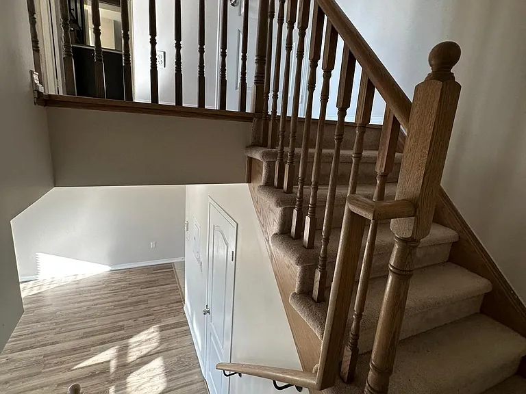 2504 Post Rd #10 — Photo 17