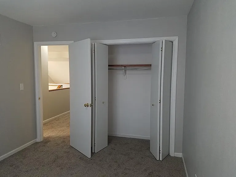 509 Lancaster Ct — Photo 16