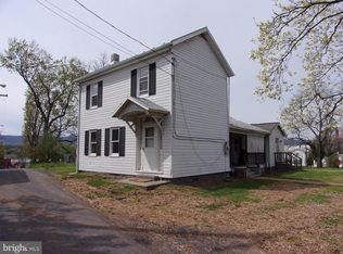 8 S Deford Ave, Luray, VA 22835