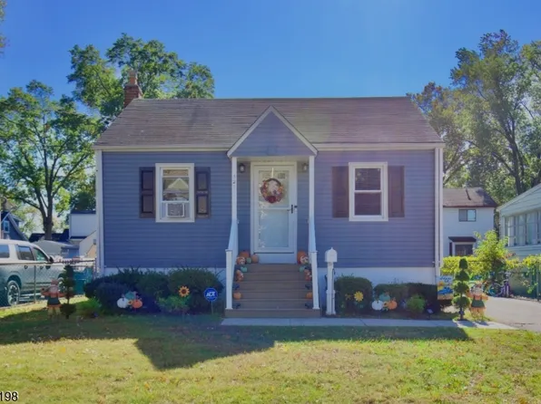 327 Roosevelt Ln, Kenilworth Boro, NJ 07033