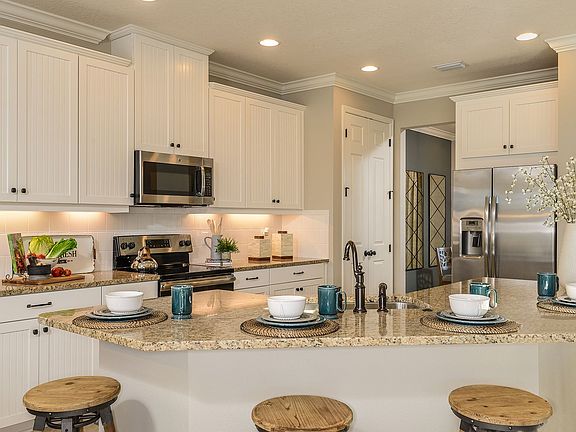 5th image of 8010 Marbella Creek Ave