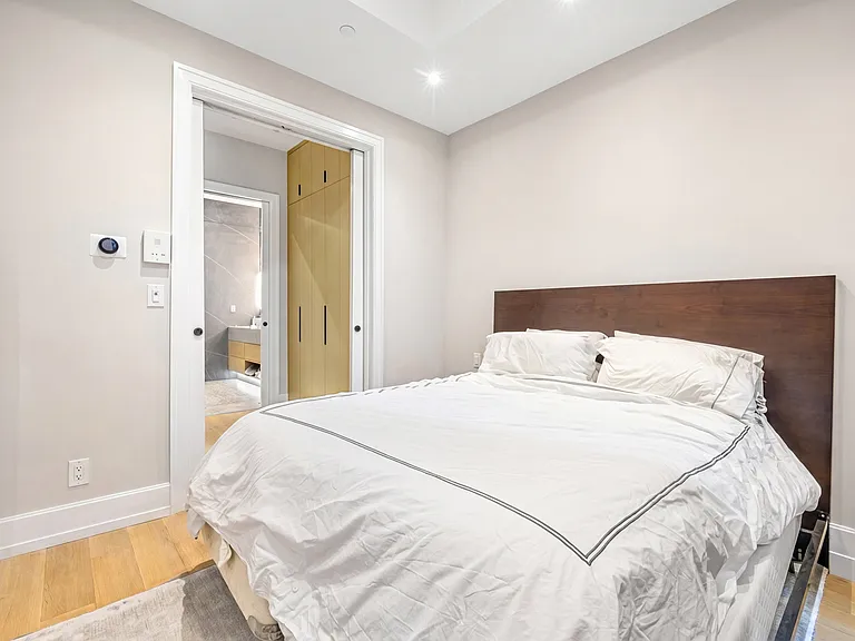 46 W 21st St #4 — Photo 20