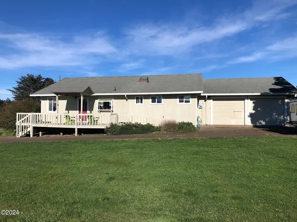 820 Driftwood Ln, Yachats, OR 97498