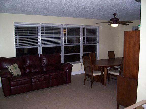 3rd image of 226 Annapolis Ln