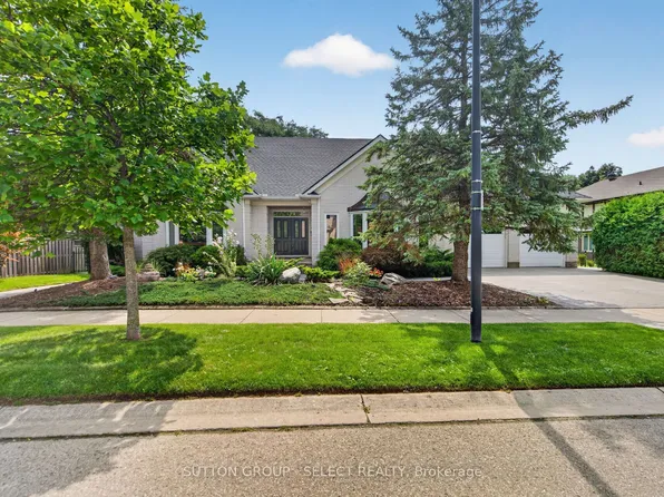 173 Whiteacres Dr, London, ON N6G 4N2