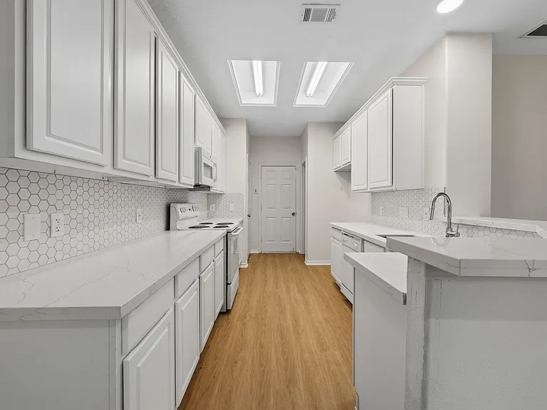 17602 Bering Bridge Ln — Photo 10