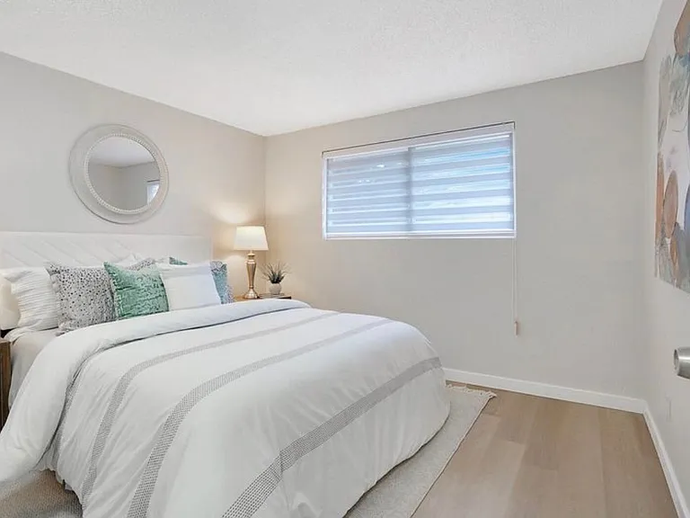 2333 Lee St SE — Photo 12