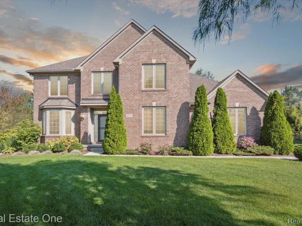59760 Mallory Ln, South Lyon, MI 48178