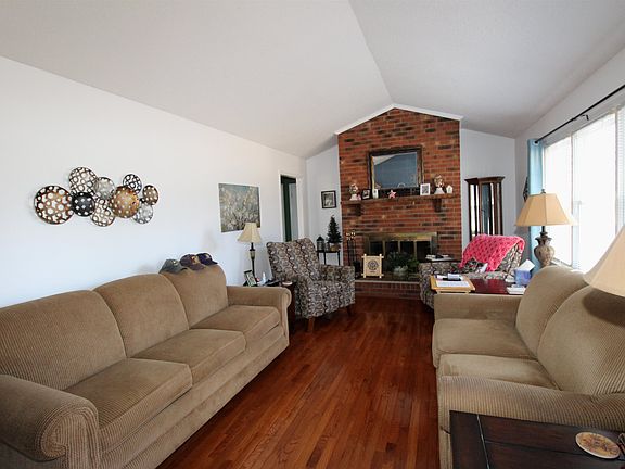 5th image of 105 Hilldale Dr