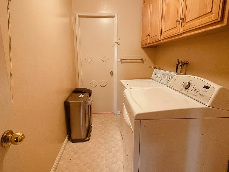 1150 Stafford Dr — Photo 20