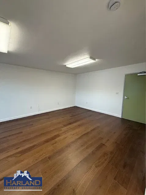 (North Park Building) 3043-3049 University Ave. / 3880-3884 Grim Ave. - 3047-206 — Photo 3