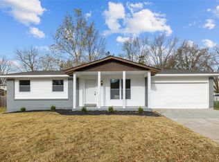 4151 McClay Rd, Saint Charles, MO 63304