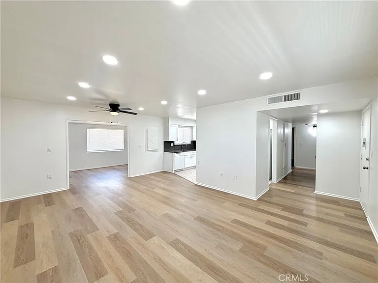 28880 Amersfoot Way — Photo 2
