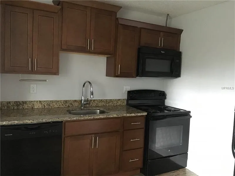 2 bed, 780 sqft, $1,675 — Photo 4
