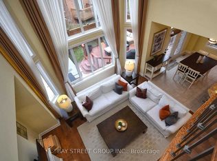 336 Turning Leaf Rd, Oakville, ON L6L6W7