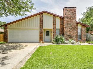 2014 Loma Verde Dr, Bedford, TX 76021