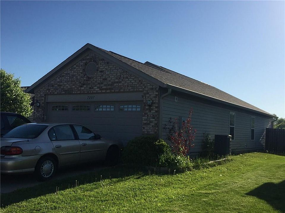2nd image of 7207 Barnwell Pl