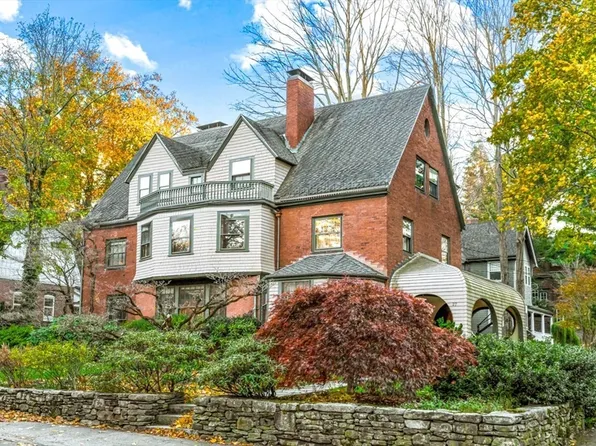 27 Irving St, Brookline, MA 02445