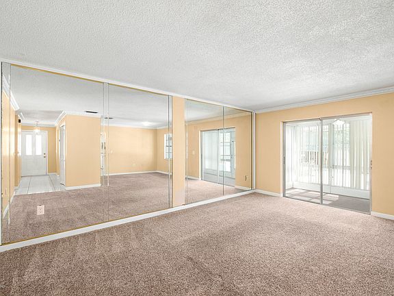 3rd image of 275 Lee Ave