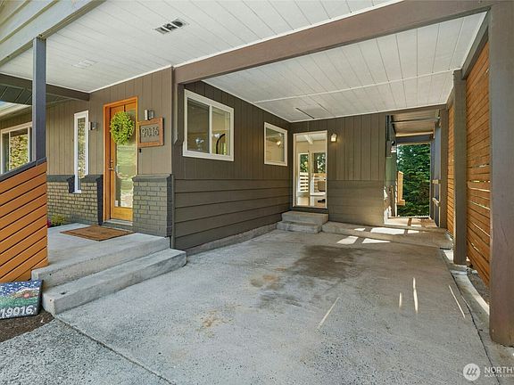 4th image of 19016 Firlands Way N