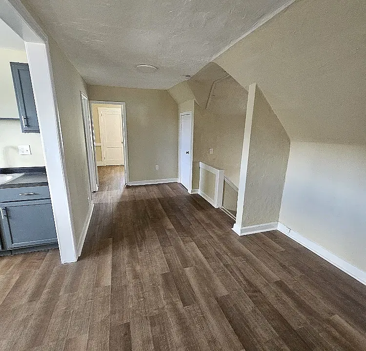 2 bed, 700 sqft, $975 — Photo 4