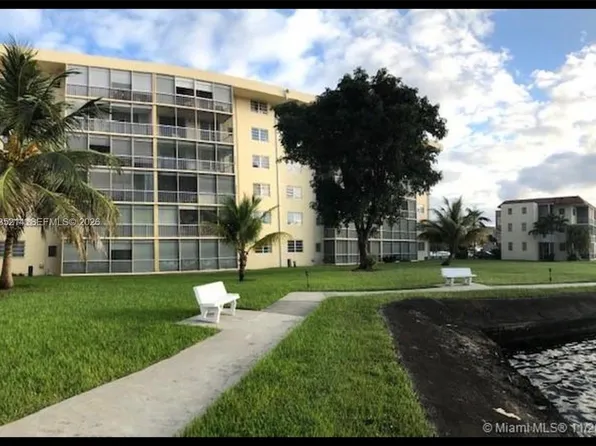 2999 Point East Dr APT C301, Aventura, FL 33160