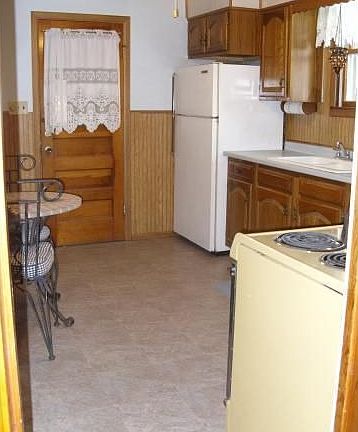 Kitchen/Side Enterance