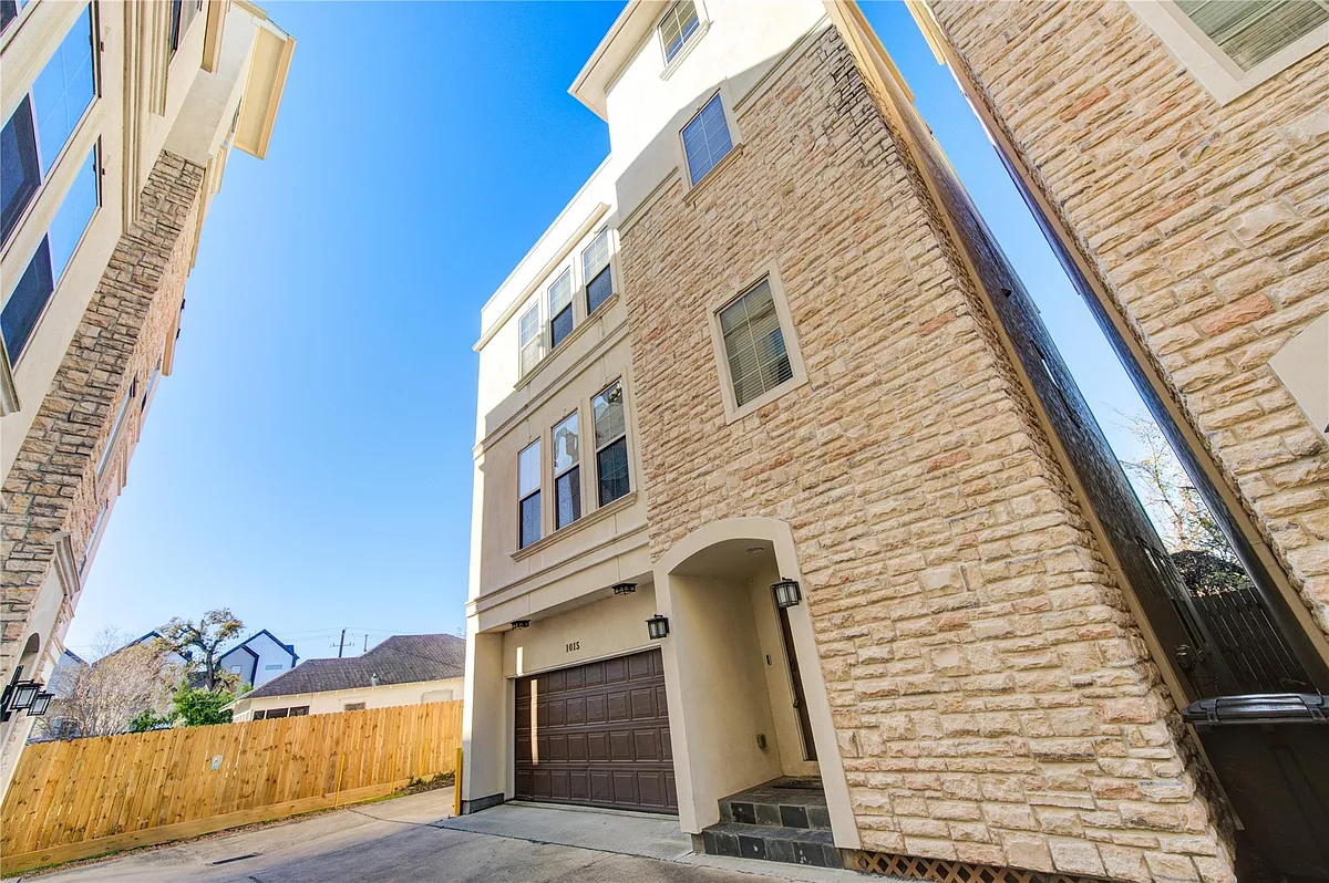 Building Photo - 5226 Kiam St #1015