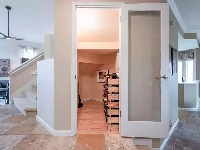 111 Pine Valley Ct — Photo 10