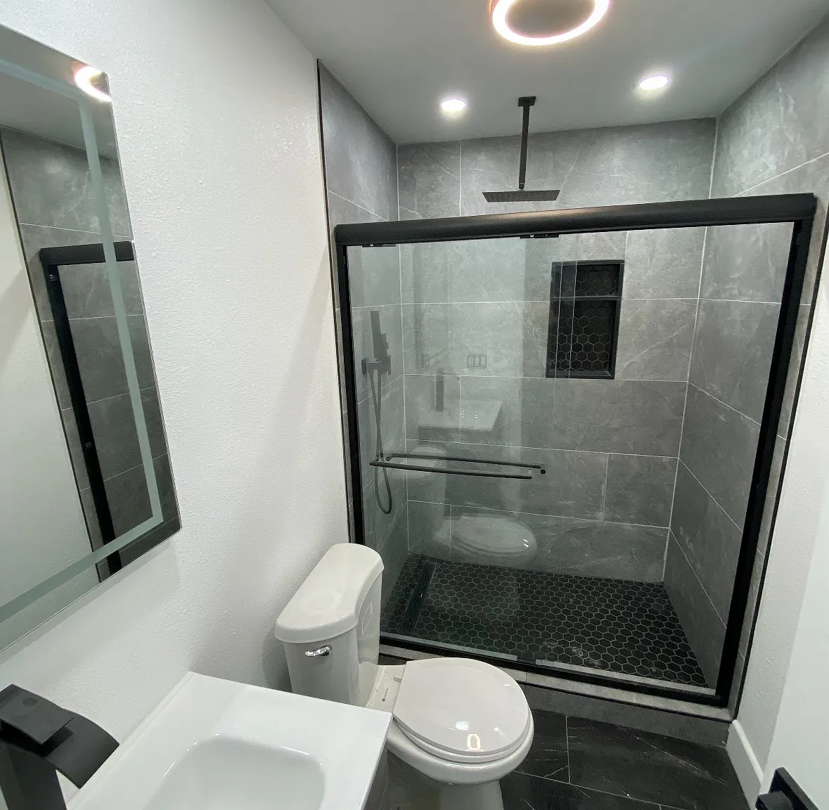 3 bed, 1142 sqft, $6,000 — Photo 2