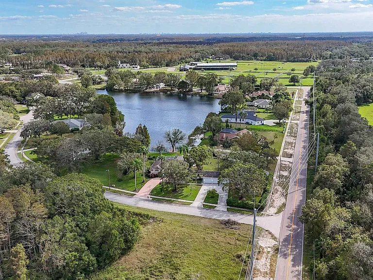 Lake Julia Cir — Photo 48