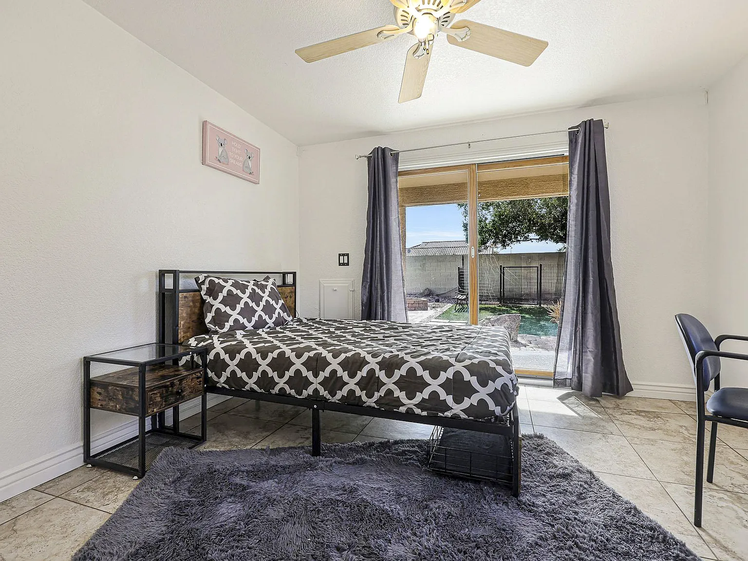 4 bed, 3.0 bath, 2500 sqft, $862 — Photo 3