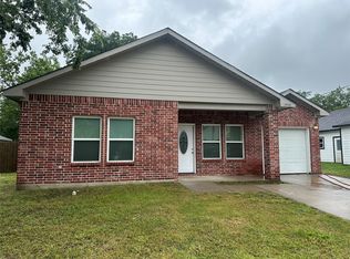 1910 Wesley St, Greenville, TX 75401
