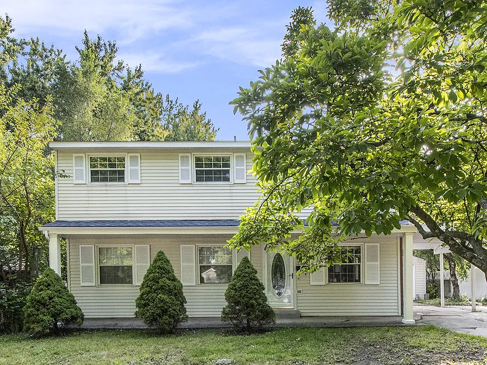 2342 Rosewood Ave SE