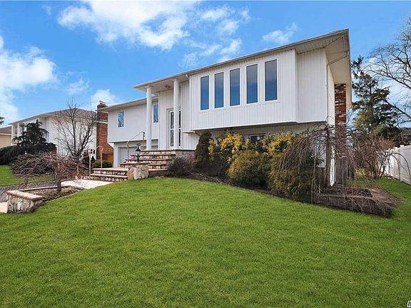 2nd image of 14 Chestnut Dr