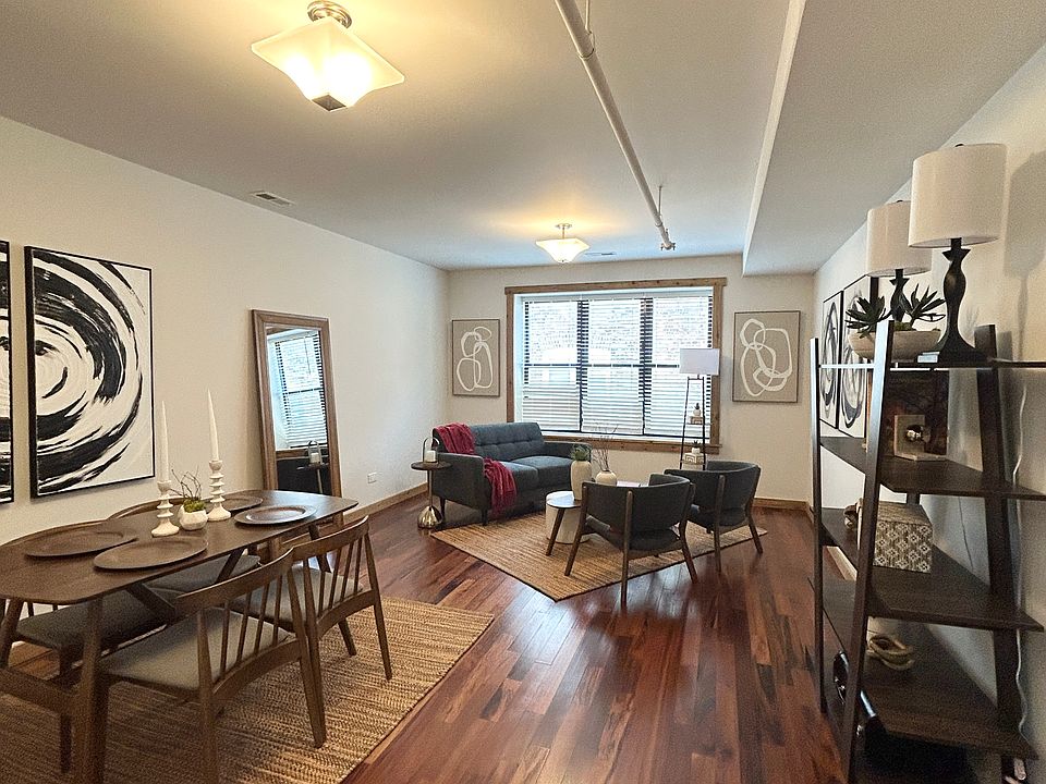 1st image of 4600 S Ellis Ave #209