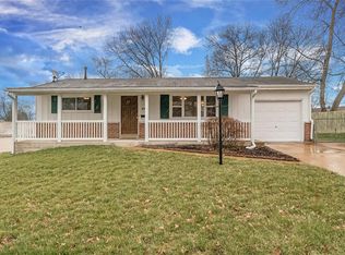 304 Chamberlin Dr, Ballwin, MO 63021
