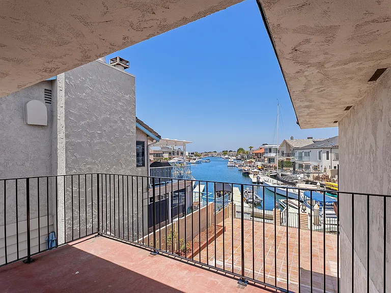 4051 Mistral Dr — Photo 26