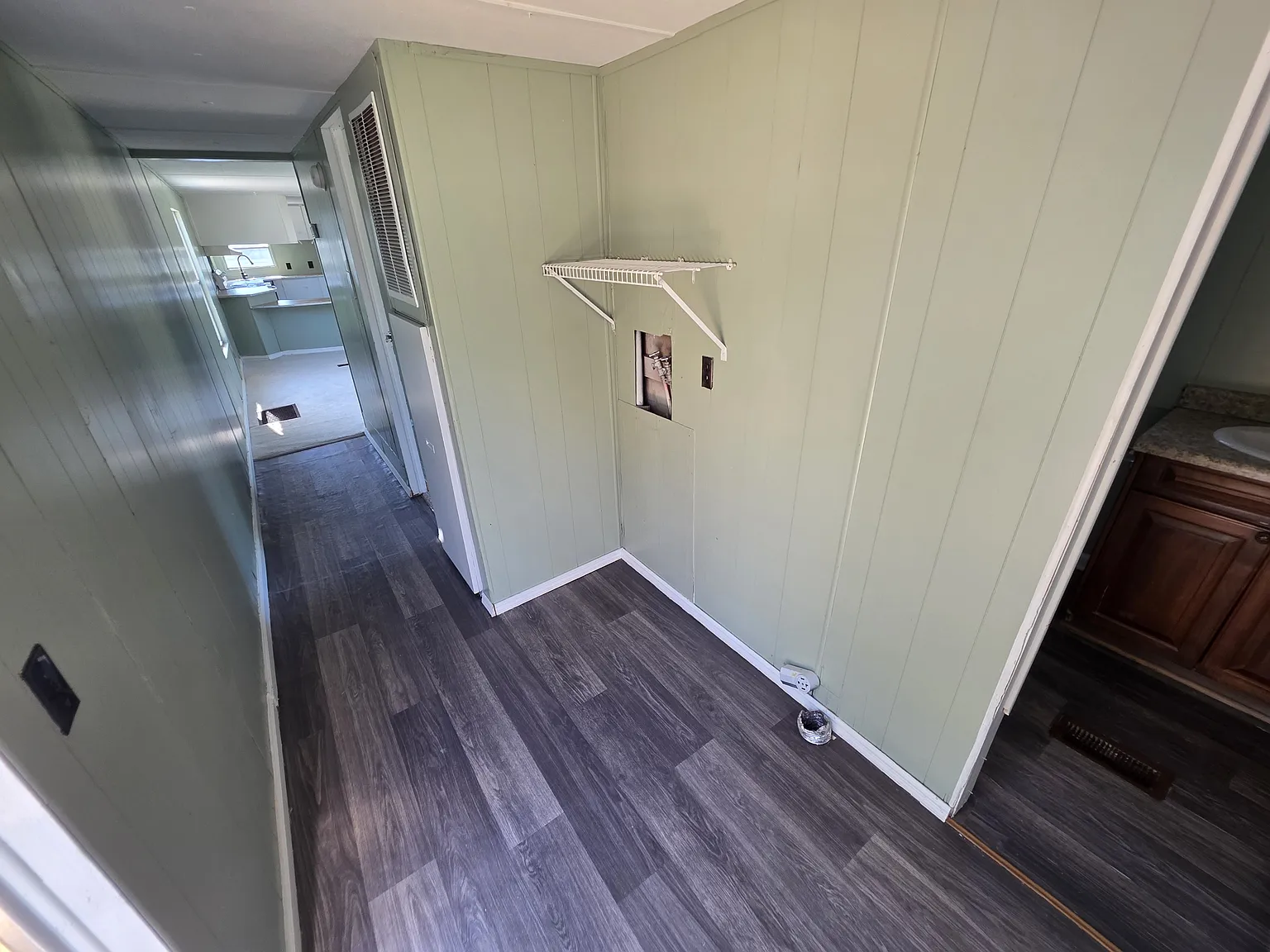 2 bed, $1,000 — Photo 2