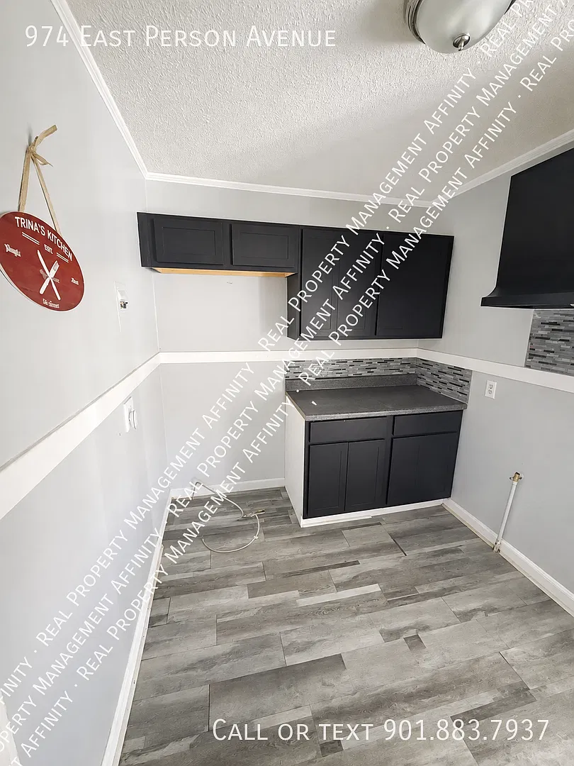 2br + Bonus Room/Additional Bedroom | 1.5ba | Vouchers Welcome — Photo 4