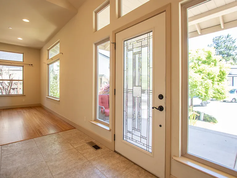 120 Misty Ct — Photo 3